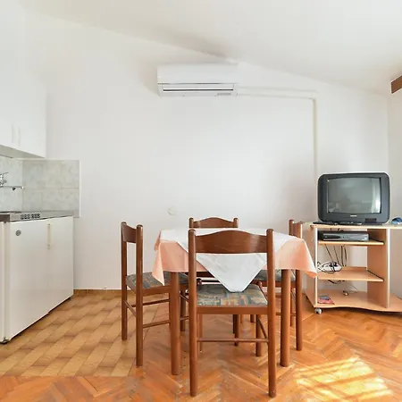 Apartment Desanka 668 Apartment *