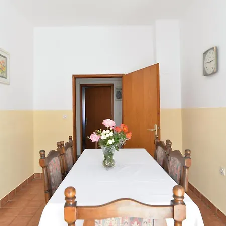 Apartment Desanka 668