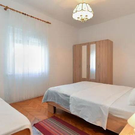 Apartment Desanka 668 Medulin