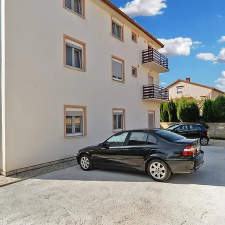 Apartment Desanka 668