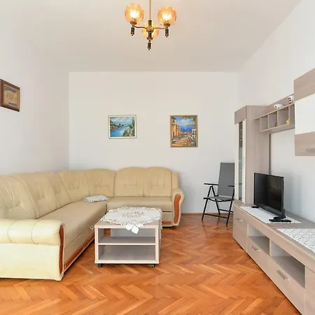 Apartment Desanka 668