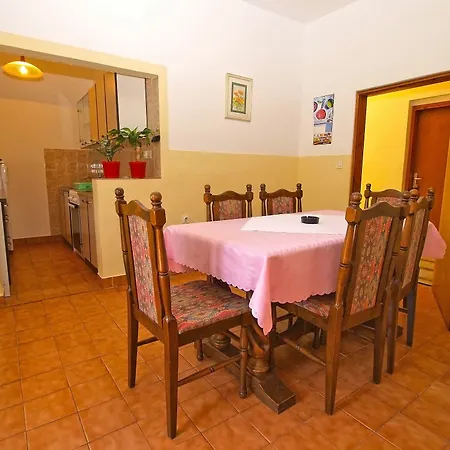 Apartment Apartment Desanka 668