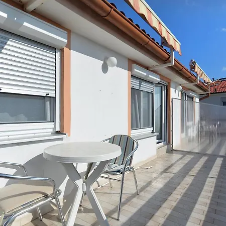 מלון Desanka 668 מדולין