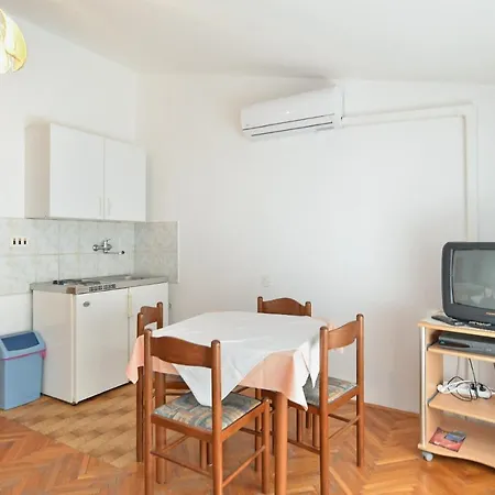 Desanka 668 מלון מדולין