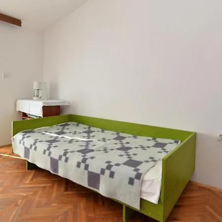 מלון Desanka 668 2*